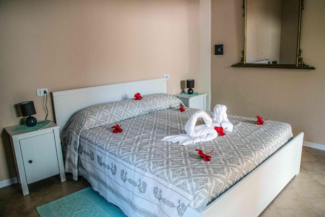 Hotel L'Oleandro Villasimius Kültér fotó